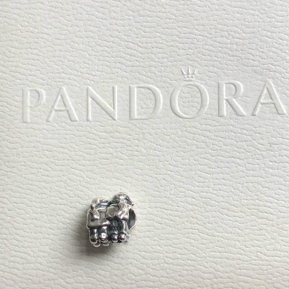 Authentic Pandora Christmas Carolers Charm - Picture 3 of 4